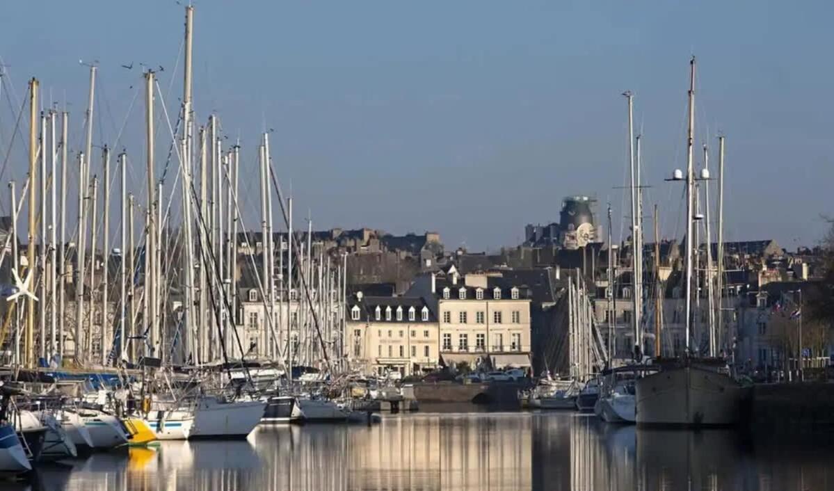 Tassigny - Charmant Appartement/ Terrasse - Port Vannes Bagian luar foto